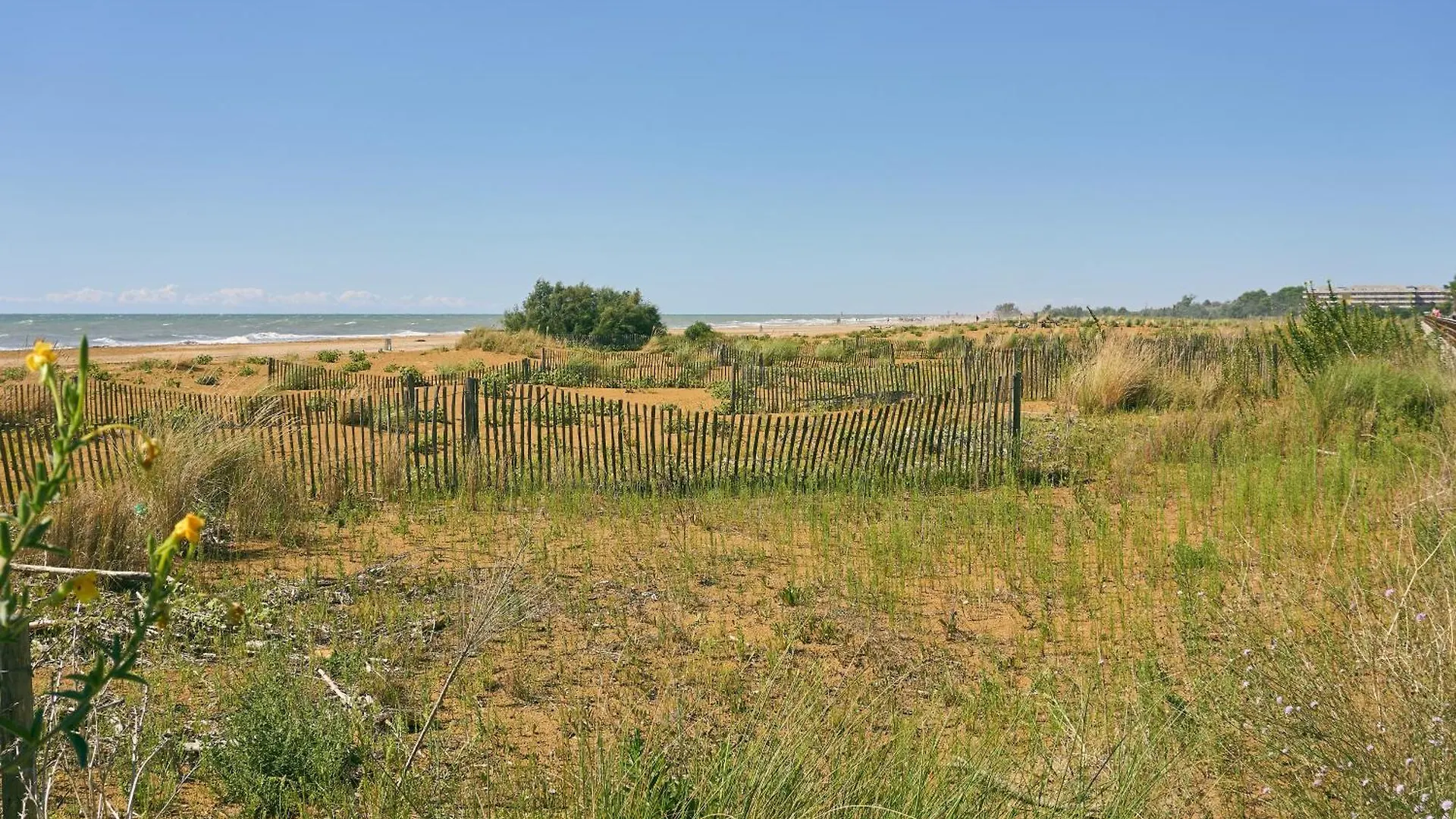 Villa With Private Garden In Bibione - Beahost Appartamento