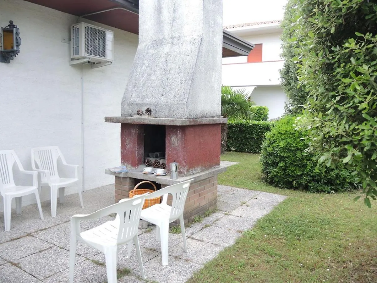 Villa With Private Garden In Bibione - Beahost
