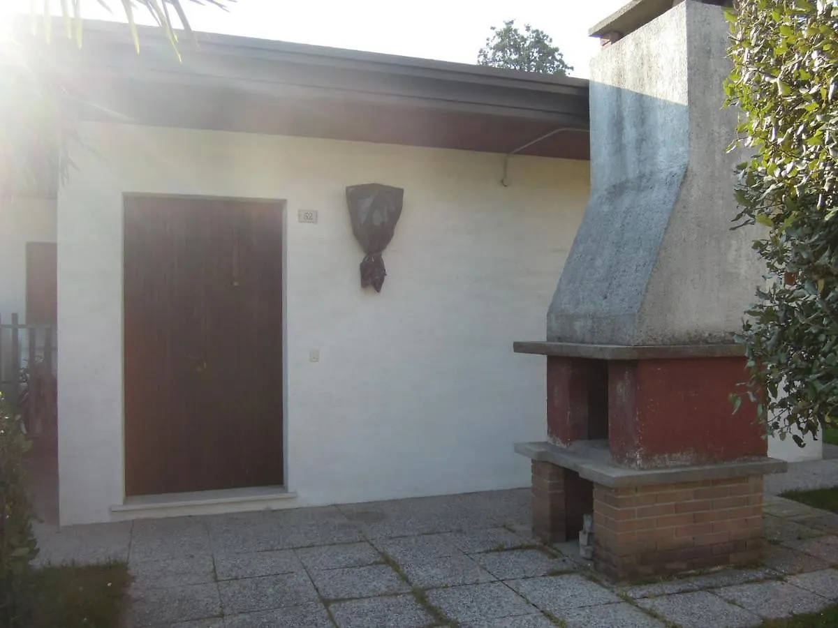 Apartment Villa With Private Garden In Bibione - Beahost